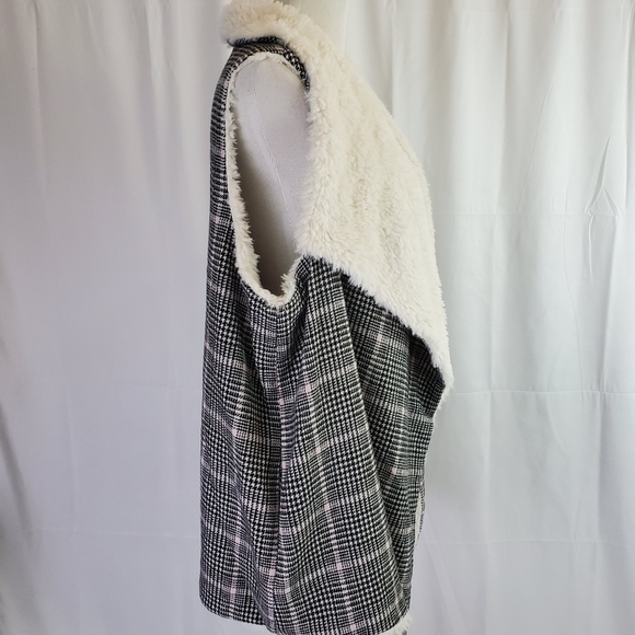 Westbound woman plus size reversible plaid vest - Picture 12 of 16